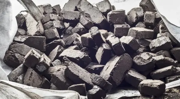 Co to jest brykiet torfowy i dlaczego warto go używać jako paliwo?